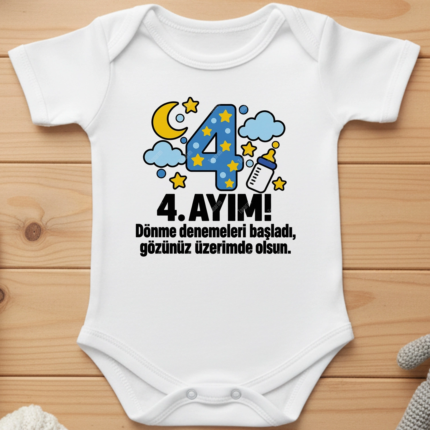 4. Aylık - Dönme Denemeleri Başladı Gözünüz Üzerimde Olsun - Bebek Body Zıbın