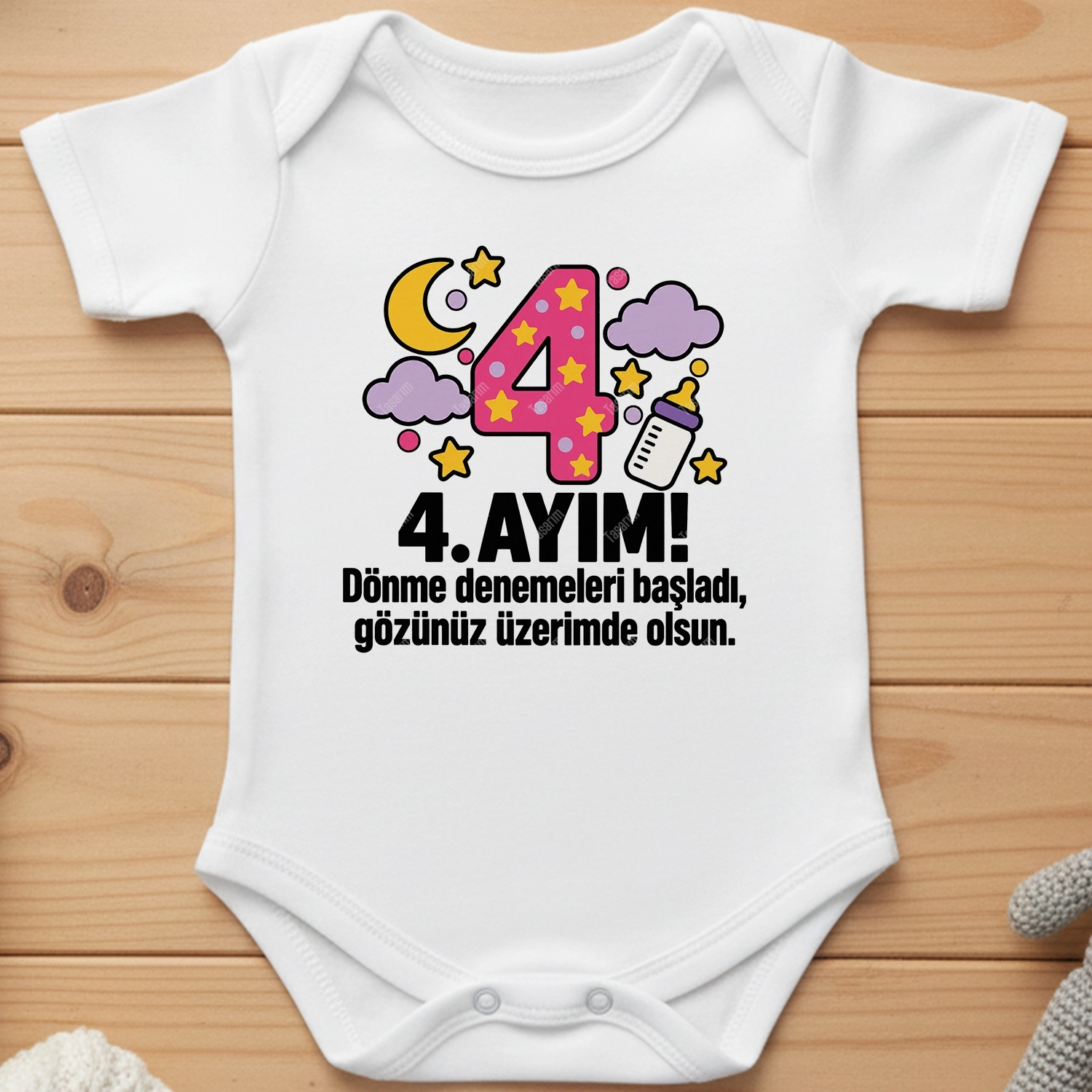 4. Aylık - Dönme Denemeleri Başladı Gözünüz Üzerimde Olsun - Bebek Body Zıbın