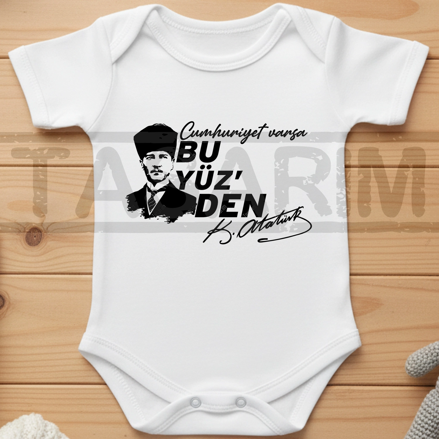 Cumhuriyet Varsa Bu Yüzden - Bebek Body Zıbın