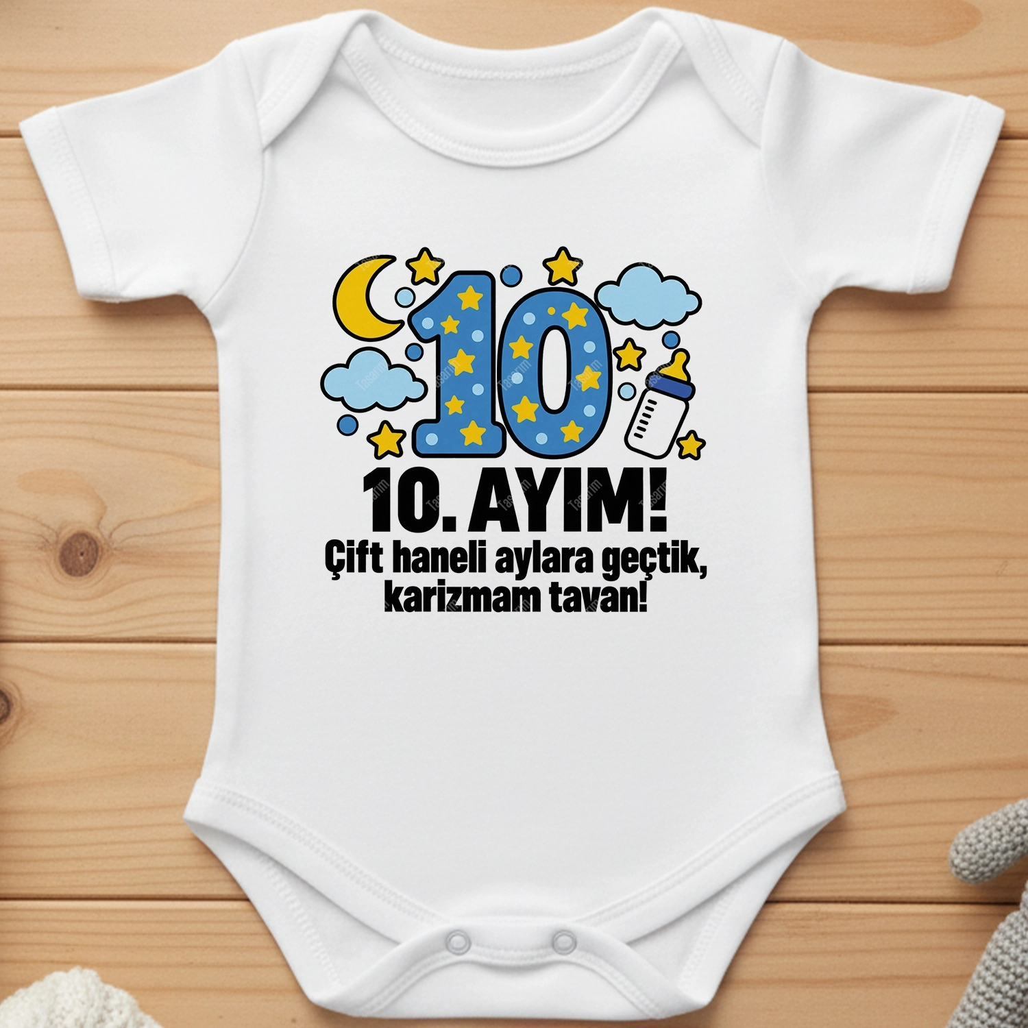 10. Aylık - Çift Haneli Aylara Geçtik Karizmam Tavan - Bebek Body Zıbın